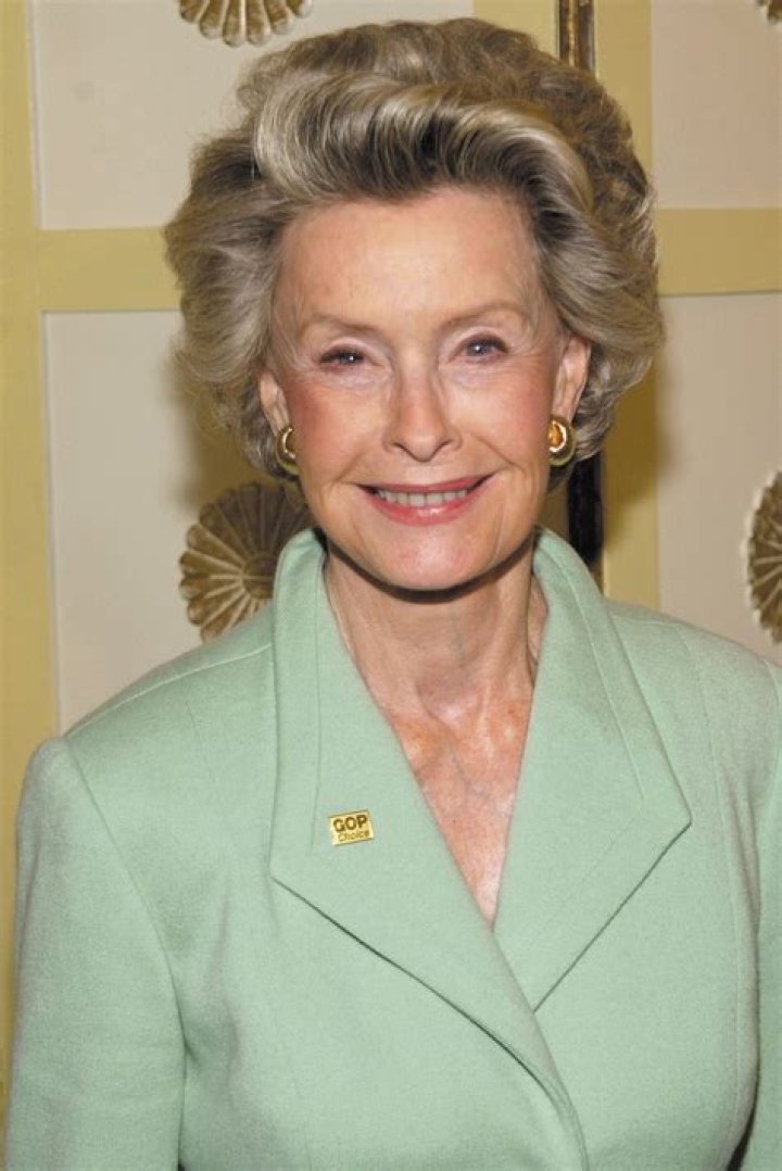 Dina Merrill Biography, Age, Height, Husband, Net Worth, Family
