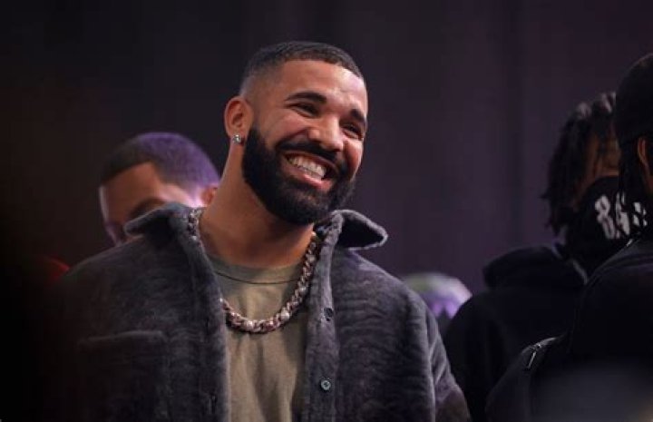 Drake Talks Porn Preferences & Marriage In Fake "Howard Stern" Interview 