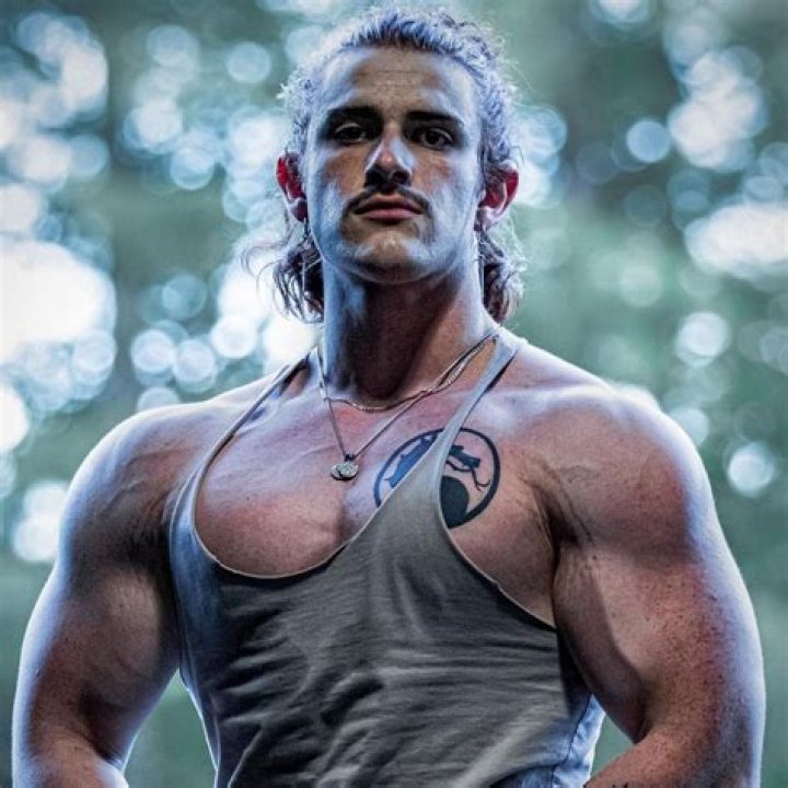 Edge (Wrestler) - Age, Birthday, Bio, Facts, Family, Net Worth, Height & More