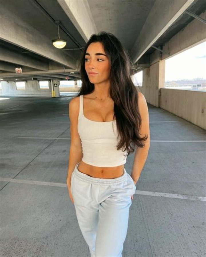 Elena Arenas Biography, Age, Height, Husband, Net Worth, Family