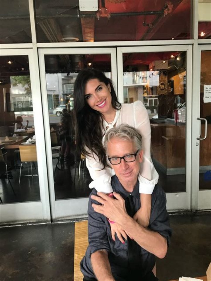 Elisa Jordana Biography, Age, Net worth And Boyfriend.