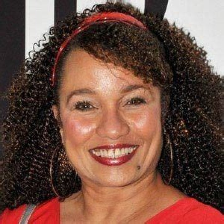 Ella Joyce (Stage Actress) - Age, Birthday, Bio, Facts, Family, Net Worth, Height & More