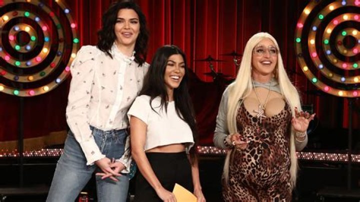 Ellen DeGeneres’ Karacter Karla Kardashian Should Honestly Be on ‘KUWTK’