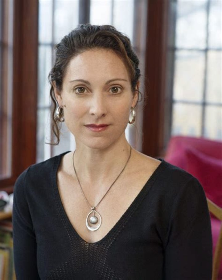 Emily Bazelon Biography, Age, Height, Husband, Net Worth, Family