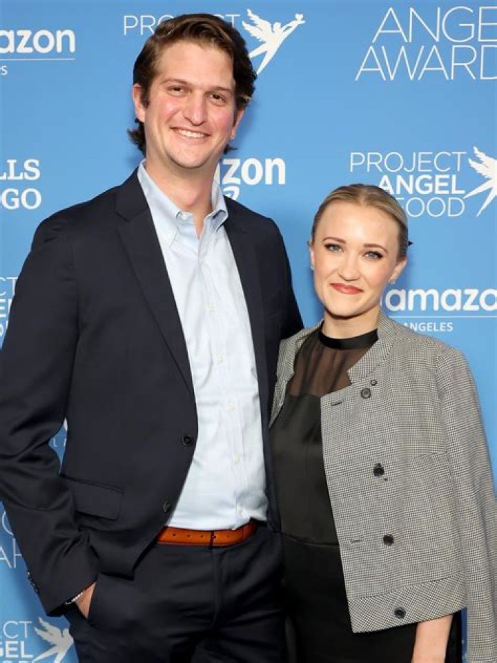 Emily Yoffe Biography, Age, Height, Husband, Net Worth, Family