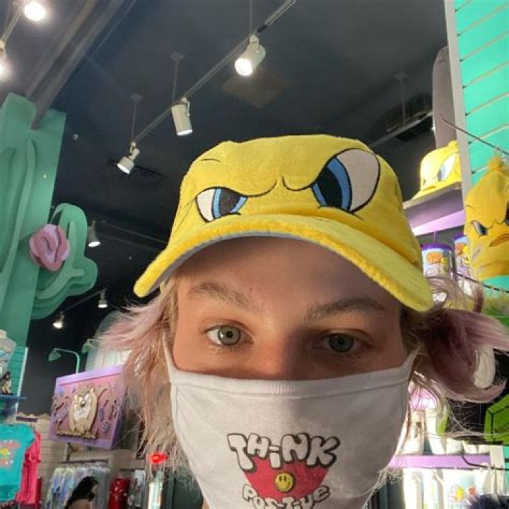 Emmwee Age | Wiki, Net worth, Bio, Height, Boyfriend ?