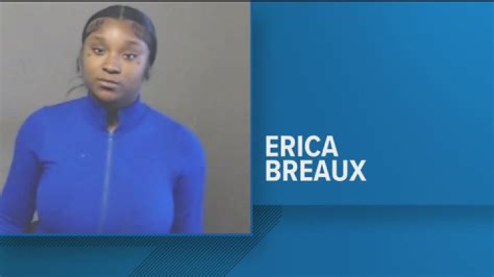 Erica Banks Catches Heat For Saying Friends Can't Go Out With Her If They're "Not Thick Enough"