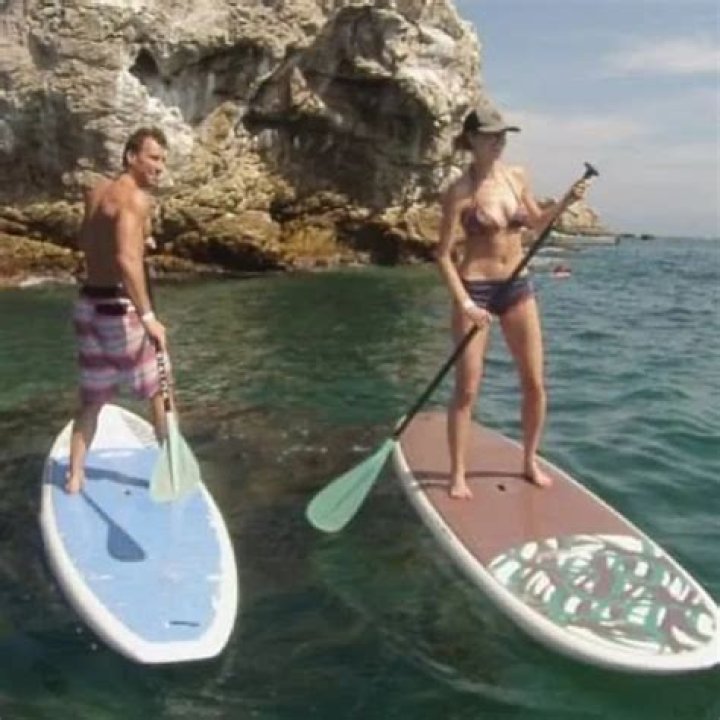 Erin Andrews Loves the Beach! See Sportscaster and Former ‘DWTS’ Cohost’s Best Bikini Pictures