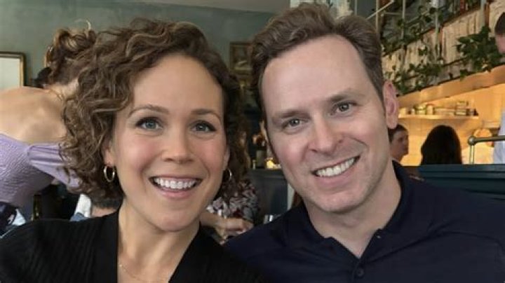 Erin Krakow Biography, Age, Height, Net Worth, Husband, Married, Movies