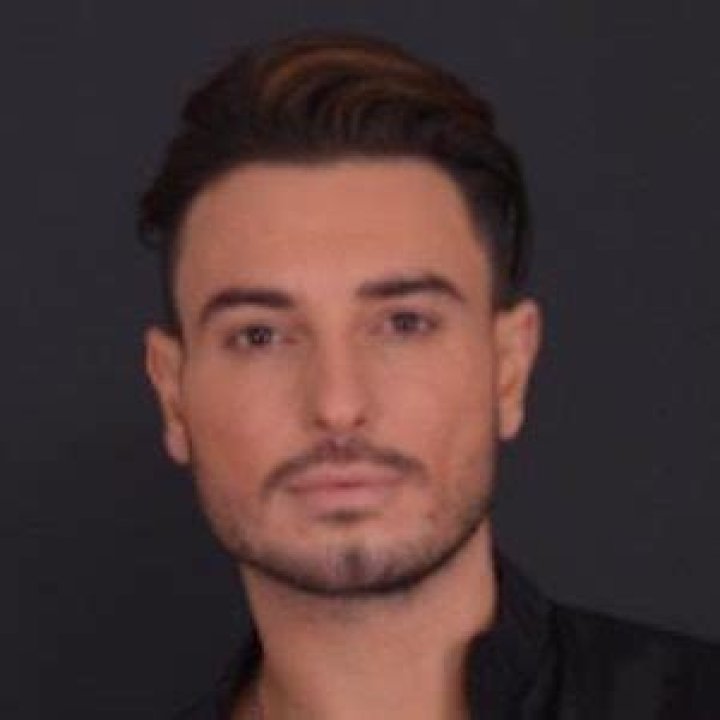 Faydee (Pop Singer) - Age, Birthday, Bio, Facts, Family, Net Worth, Height & More