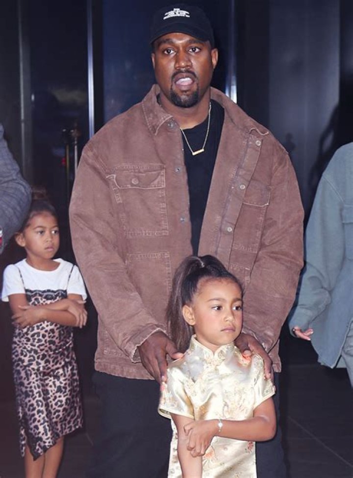 First Photo Of Kanye West & Kim Kardashian's Baby North West Revealed