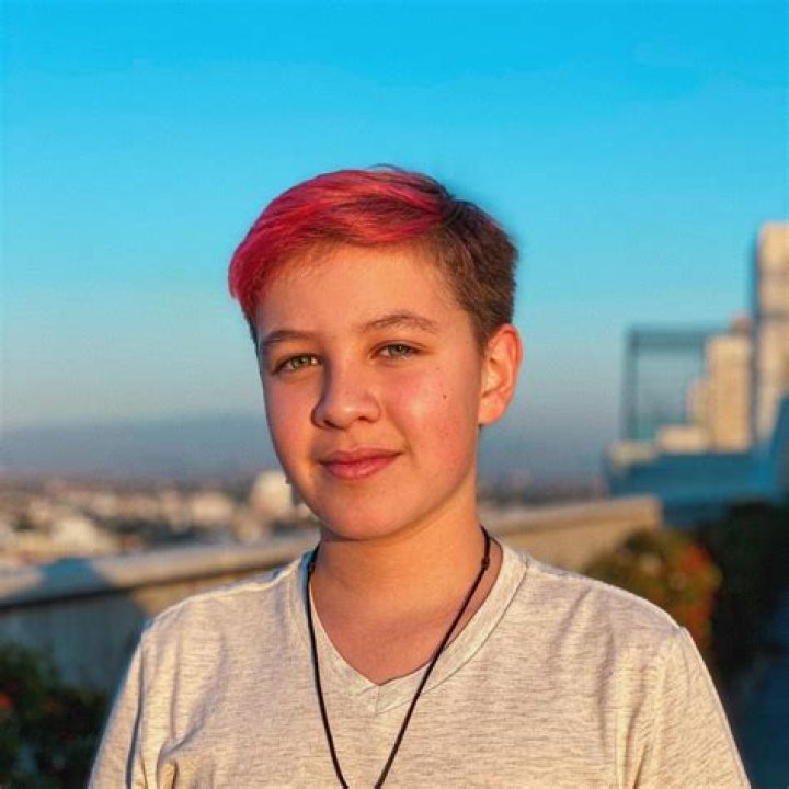 Flor Ventura (Estrella de Instagram) - Edad, cumpleaños, biografía, hechos, familia, patrimonio neto, altura y más