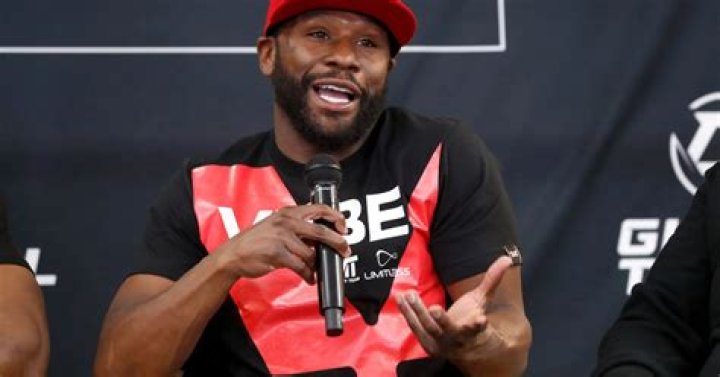 Floyd Mayweather Gets Dubai Royalty’s Permission To Enter Country