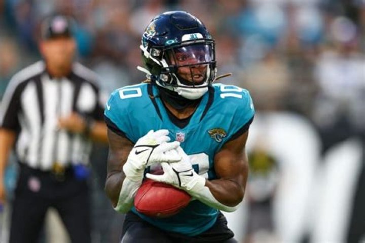 
Former NFL Player Antonio Dennard Shot and Killed Outside a Pennsylvania Bar 