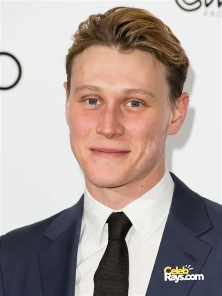 George MacKay Biography, Age, Height, Wife, Net Worth, Family
