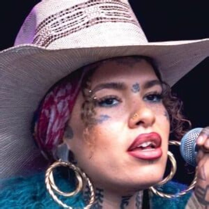 Greentea Peng (World Music Singer) - Age, Birthday, Bio, Facts, Family, Net Worth, Height & More