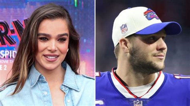 Hailee Steinfeld And Sexuality Gossip, She Is Not Gay: Long List Of Boyfriends Shows It