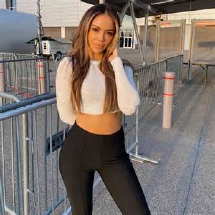 Hannah Brown Apparently Went to High School With ‘Bachelor’ Contestant Sydney Hightower and We’re Shook