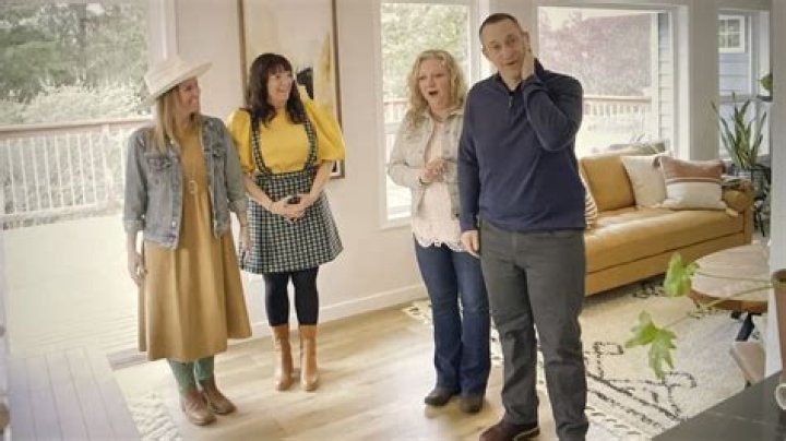 HGTV reveals sad news for Unsellable House Fans. Plan Change