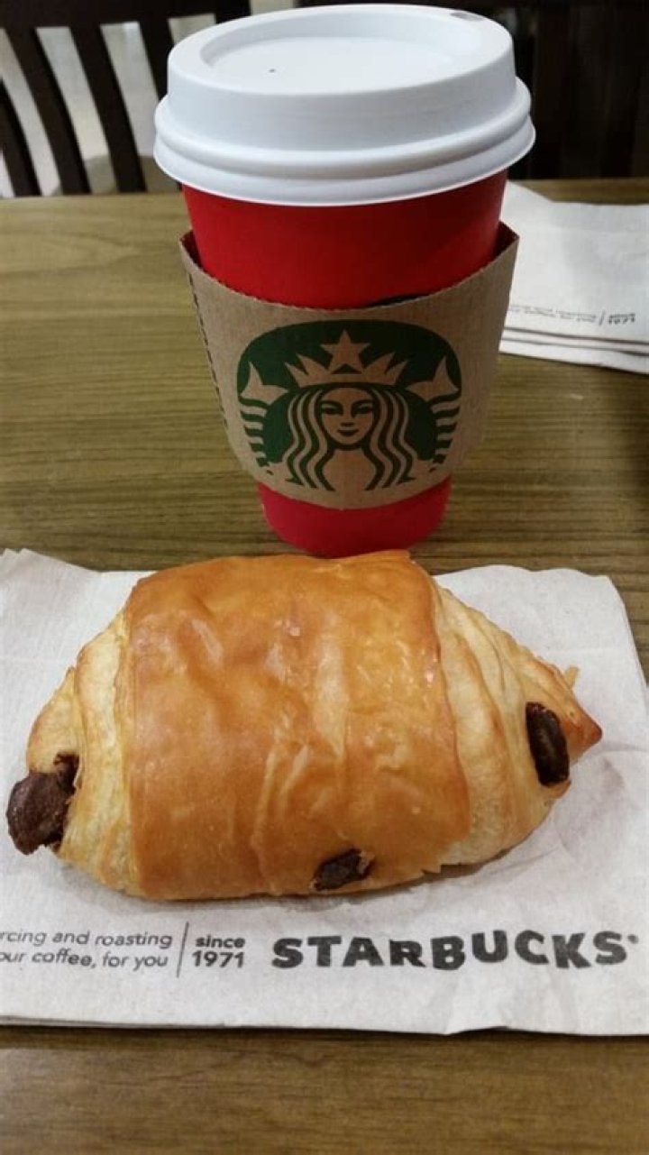 How many calories are in a chocolate filled croissant from Starbucks?