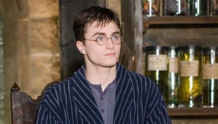 How much did Daniel Radcliffe make off Harry Potter?