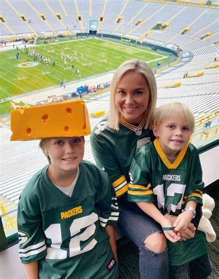 How much money did Brett Favre make in his Career?