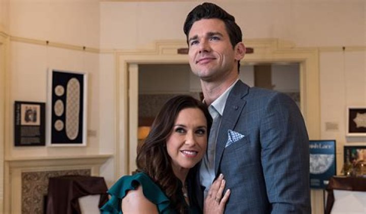 How much money is Lacey Chabert worth?