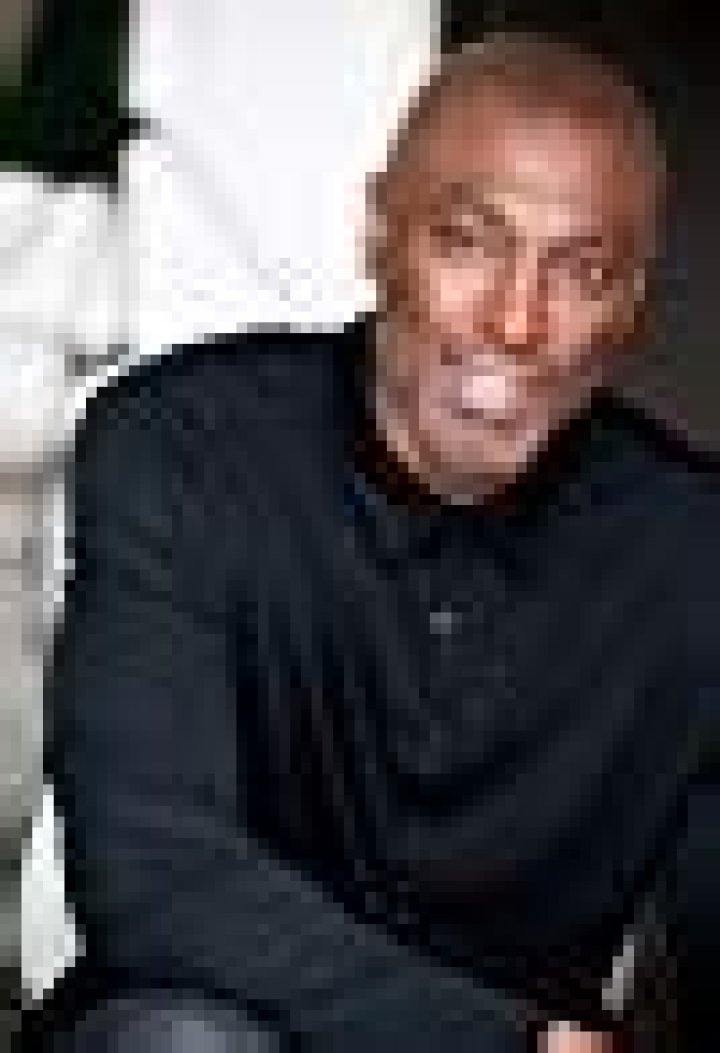 How tall is Conrad Coates