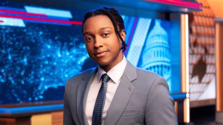 How tall is Josh McDermitt