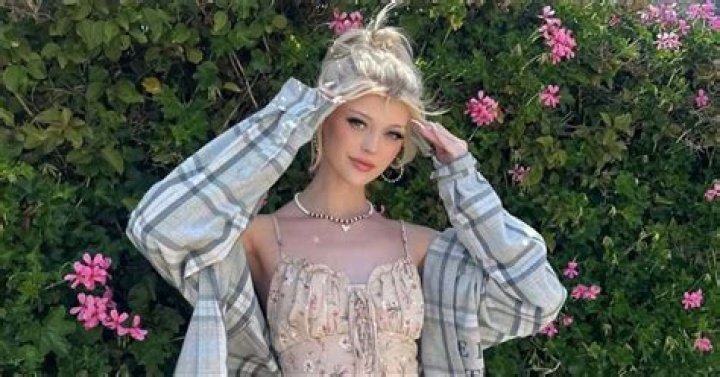 How tall is Loren Gray