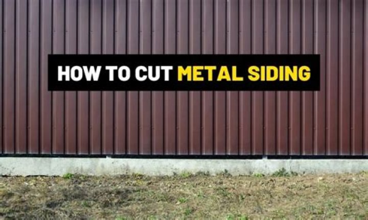 How to cut metal siding