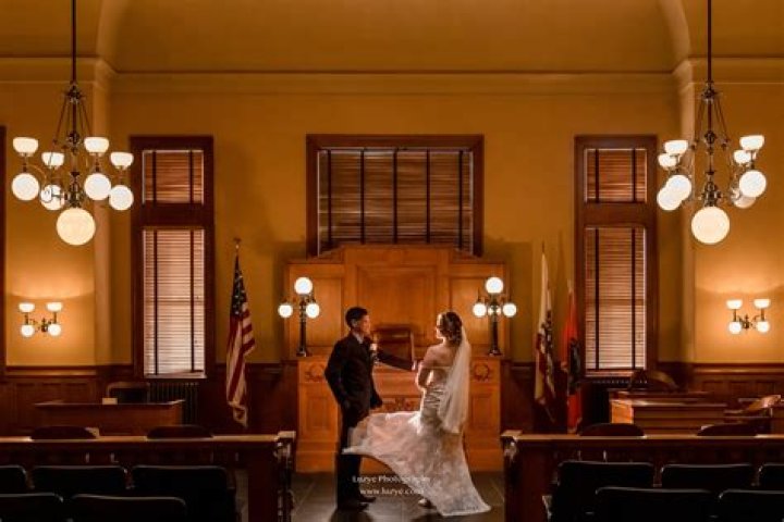How to get married at the courthouse in texas