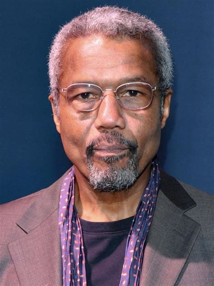 Hugh Quarshie biografía, edad, altura, esposo, net worth, familia