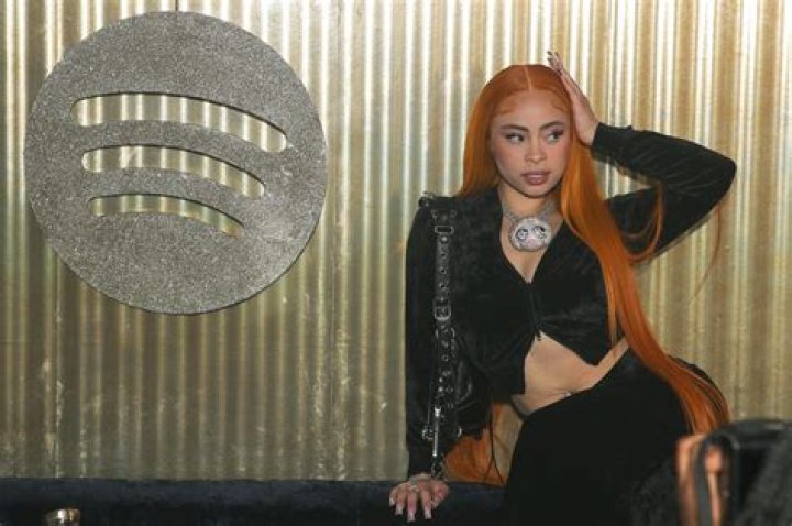 Ice Spice Films "Deli" Music Video In Booty Shorts With Stacks Of Cash