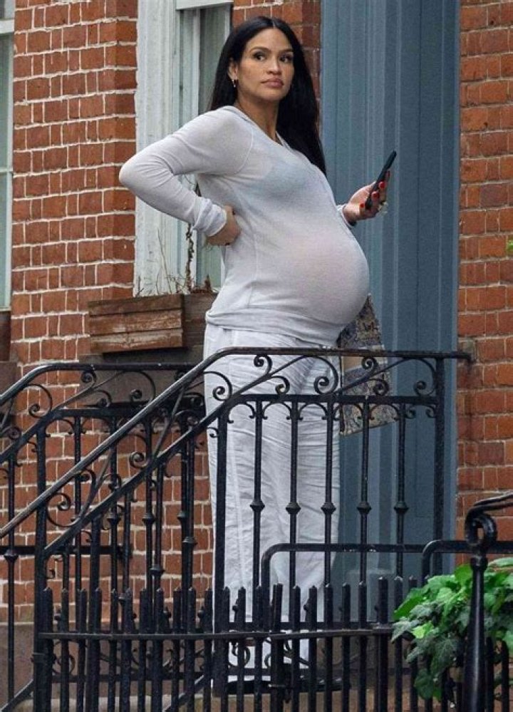 Is Cassie pregnant in Euphoria? – Celebrity.fm – #1 Official Stars, Business & People Network, Wiki, Success story, Biography & Quotes