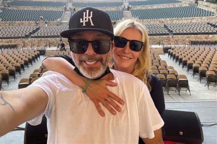 Is Chelsea Handler Married to a Husband? Know about Her boyfriend and Dating Life.