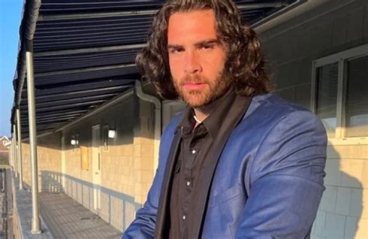 Is Hasanabi Hasan Piker Gay? Streamer Sexuality & Gender