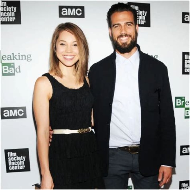 Is Thomas Beaudoin Married to Wife? Or Dating a Girlfriend? Kids.