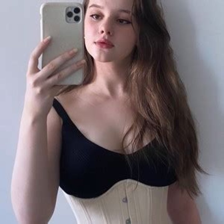 
isabella110022 Height, Weight, Net Worth, Age, Birthday, Wikipedia, Who, Nationality, Biography 