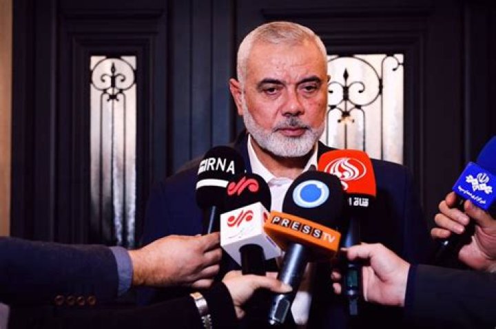 Ismail Haniyeh (Politician) - Age, Birthday, Bio, Facts, Family, Net Worth, Height & More
