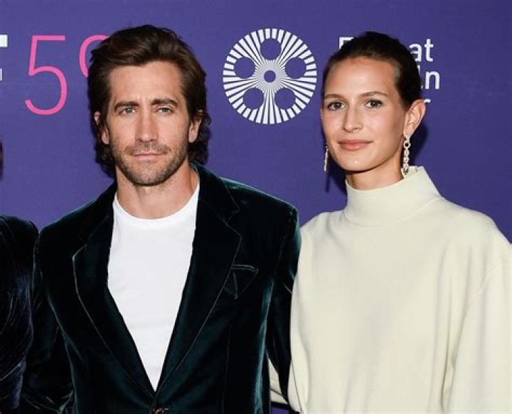 Jake Gyllenhaal’s Girlfriend Jeanne Cadieu Makes Her Own Money: A Breakdown of Her Net Worth