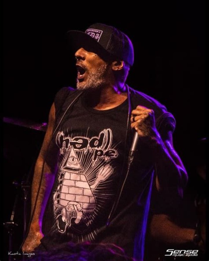 Jared Gomes (Punk Singer) - Age, Birthday, Bio, Facts, Family, Net Worth, Height & More