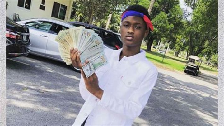 Jayo Sama (Rapper) - Age, Birthday, Bio, Facts, Family, Net Worth, Height & More
