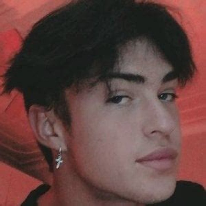 Jeandre (TikTok Star) - Age, Birthday, Bio, Facts, Family, Net Worth, Height & More