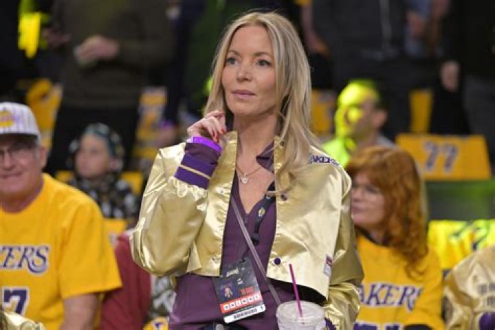 Jeanie Buss Lashes Out At Lakers After Horrific Season