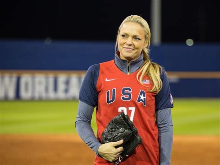 Jennie Finch (Softball Player) - Age, Birthday, Bio, Facts, Family, Net Worth, Height & More