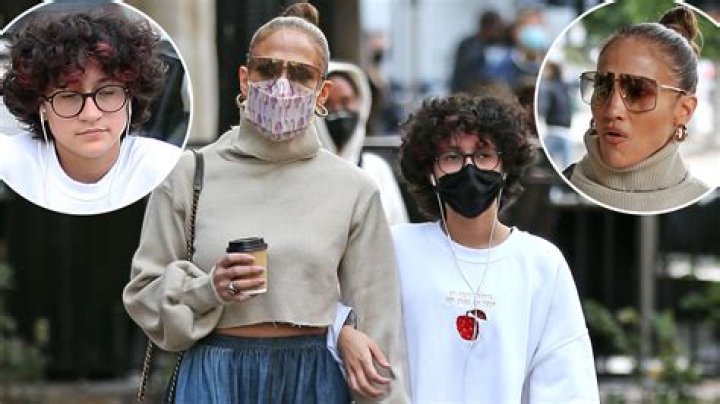 Jennifer Lopez and Daughter Emme Muniz Rock Casual Styles as They Shop Together: See Photos