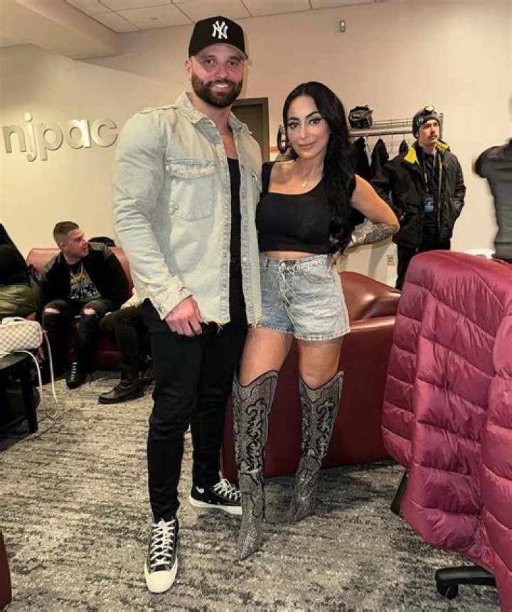 Jersey Shore’s Angelina Pivarnick and Her Husband Chris Larangeira Are #Goals! Get to Know Him