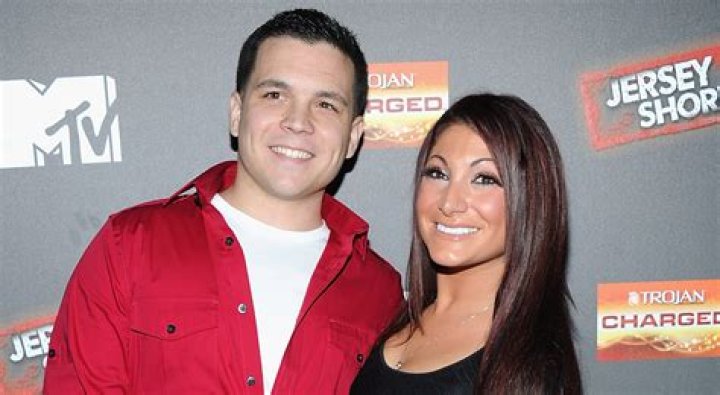 ‘Jersey Shore’ Star Deena Cortese Is Pregnant With Her Own Little Meatball!