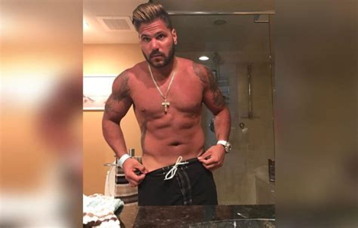 ‘Jersey Shore’ Star Ronnie Ortiz-Magro Shares a Sexy Shirtless Selfie— See Him Today!